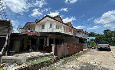 For sale 2 bedrooms townhouse in Mueang Pathum Thani, Pathum Thani