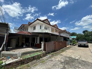 For sale 2 bedrooms townhouse in Mueang Pathum Thani, Pathum Thani
