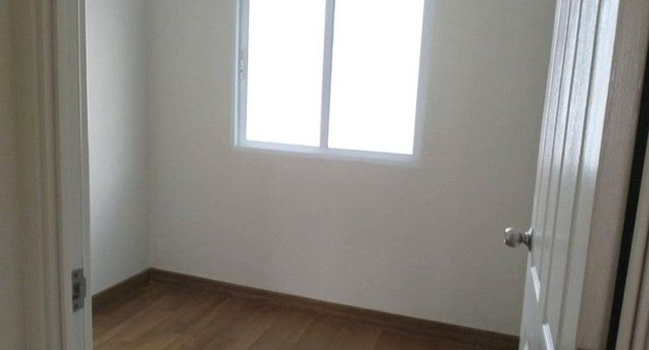 For sale 3 bedrooms townhouse in Khlong Sam Wa, Bangkok