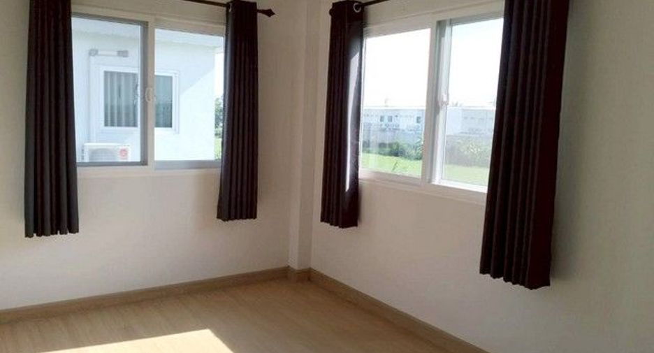 For sale 3 bedrooms house in Khlong Sam Wa, Bangkok