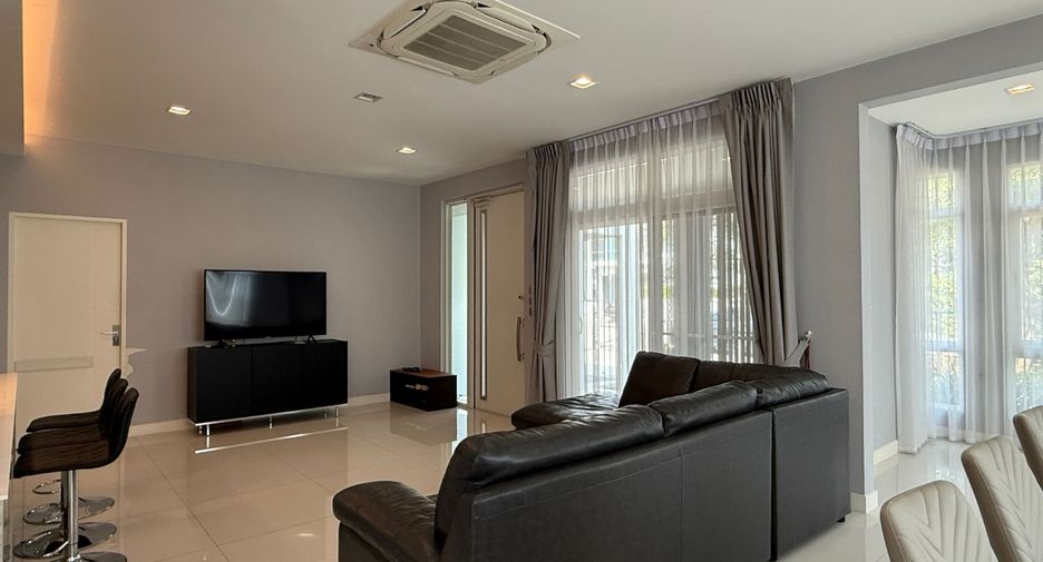 For sale 4 bedrooms house in Prawet, Bangkok