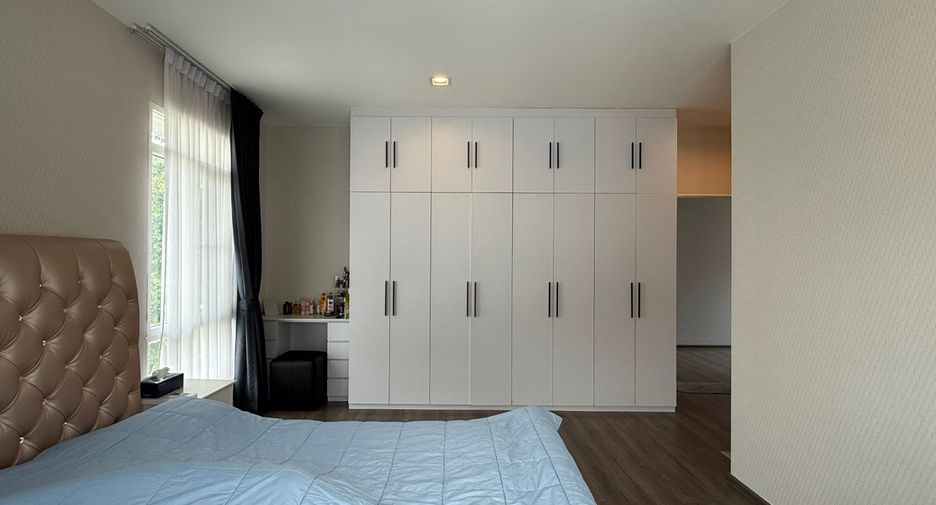 For sale 4 bedrooms house in Prawet, Bangkok