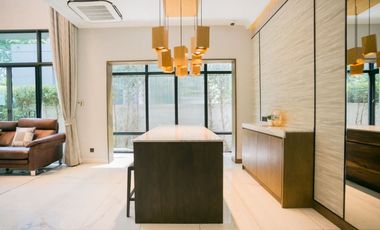 Casa en alquiler y en venta de 3 habitaciones en Wang Thonglang, Bangkok