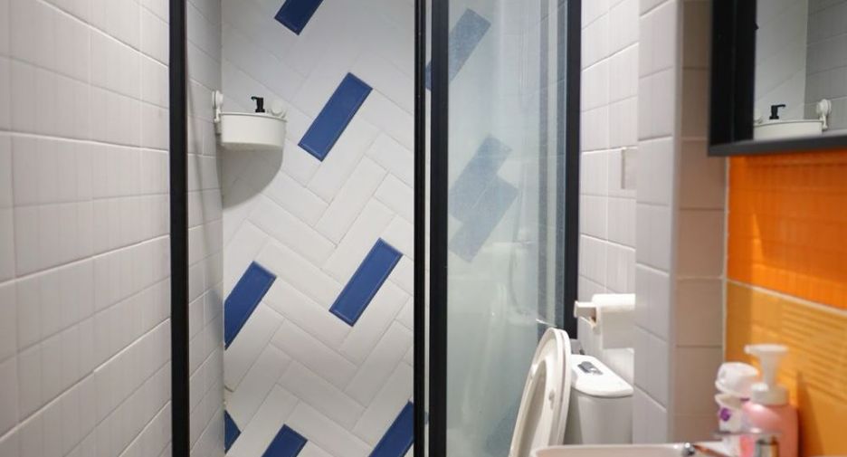 For sale hotel in Bang Rak, Bangkok