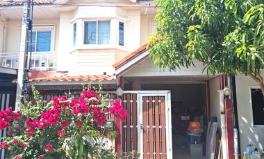 Reihenhaus zum Kauf mit 3 Zimmer in Bang Khun Thian, Bangkok