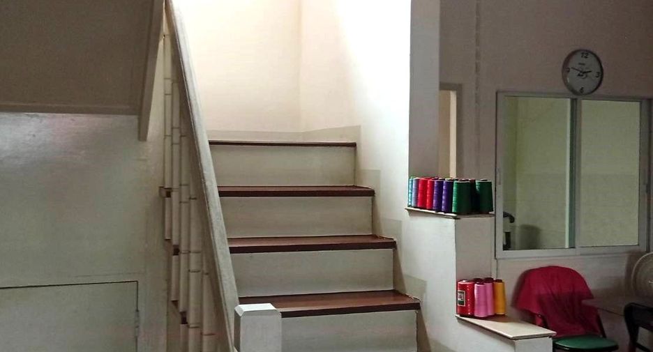 For sale 3 bedrooms townhouse in Bang Khun Thian, Bangkok