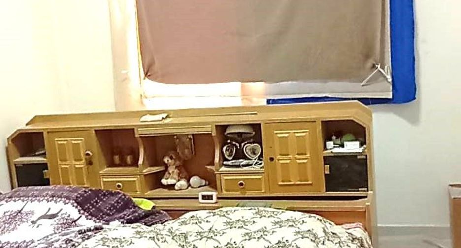 For sale 3 bedrooms townhouse in Bang Khun Thian, Bangkok