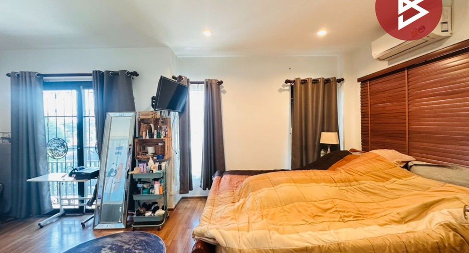 For sale 3 bedrooms house in Pathum Wan, Bangkok