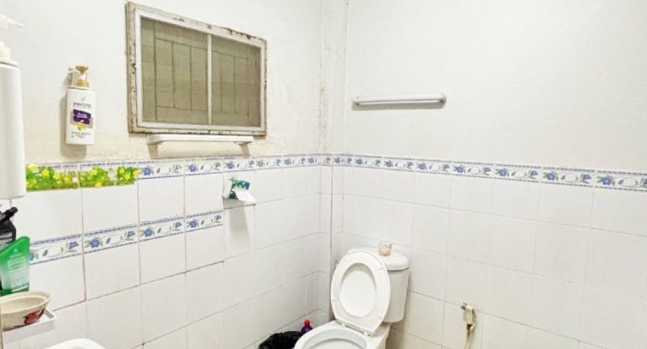 For sale 2 bedrooms townhouse in Nong Chok, Bangkok