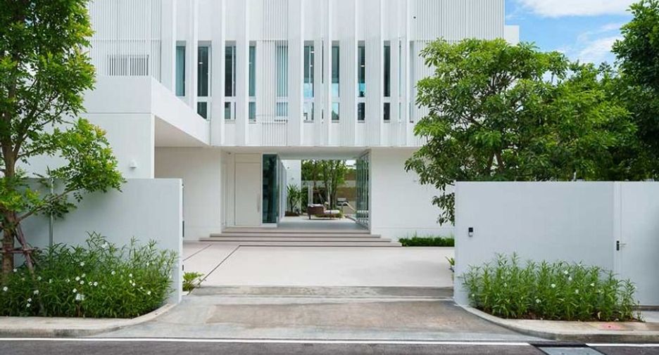 For sale 4 bedrooms villa in Thalang, Phuket