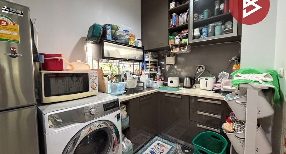 For sale 3 ベッドルーム townhouse in Bang Khun Thian, Bangkok