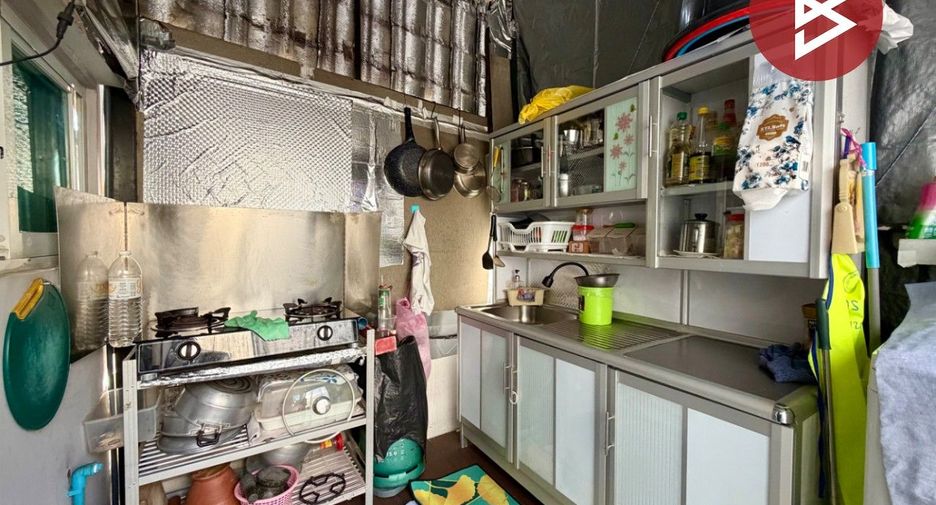 For sale 3 ベッドルーム townhouse in Bang Khun Thian, Bangkok