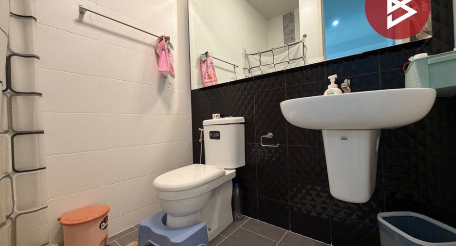 For sale 3 ベッドルーム townhouse in Bang Khun Thian, Bangkok