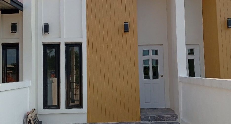 For sale 2 bedrooms townhouse in Mueang Nakhon Pathom, Nakhon Pathom