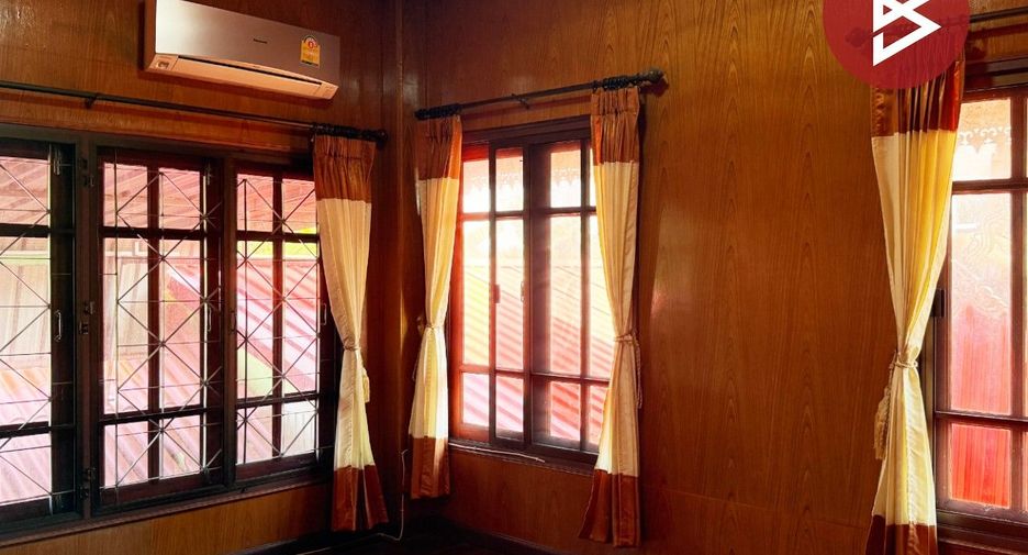 For sale 3 bedrooms house in Wiang Nong Long, Lamphun