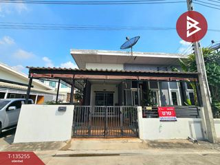出售 2 卧室 联排别墅 在 Phan Thong, Chon Buri