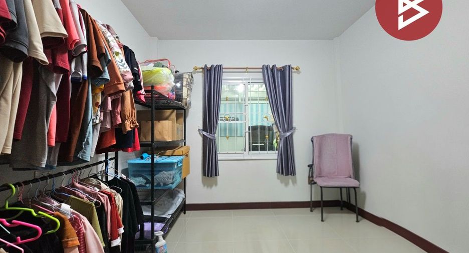 For sale 2 bedrooms townhouse in Phan Thong, Chonburi
