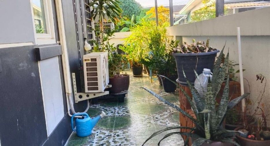 For sale 2 bedrooms townhouse in Phan Thong, Chonburi