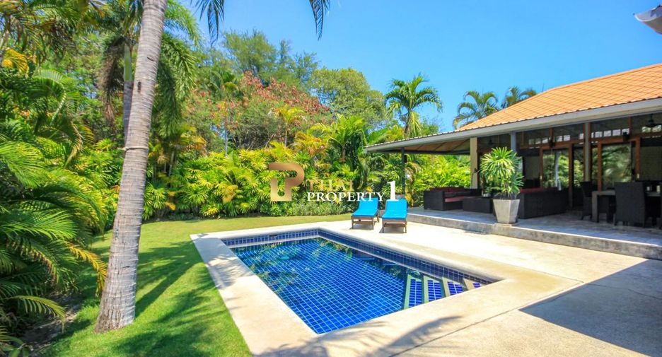 For sale 3 bedrooms villa in Hua Hin, Prachuap Khiri Khan
