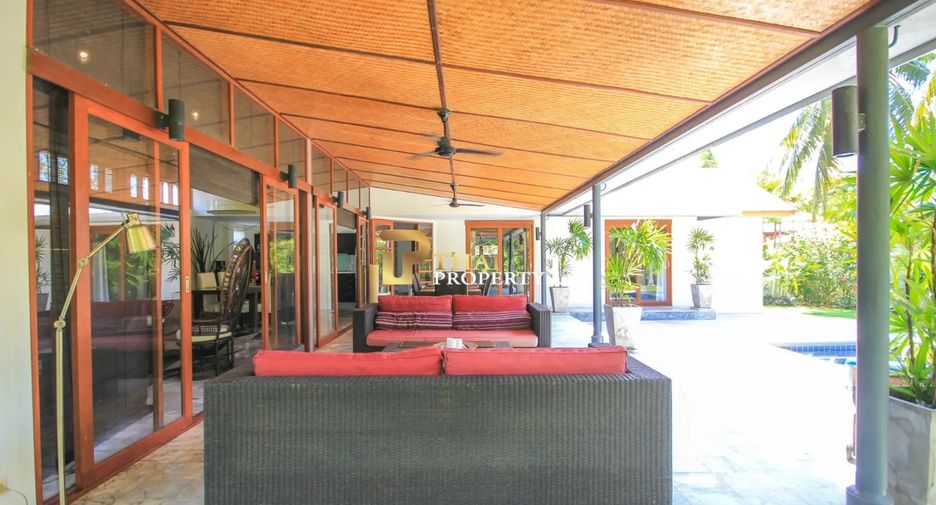 For sale 3 bedrooms villa in Hua Hin, Prachuap Khiri Khan