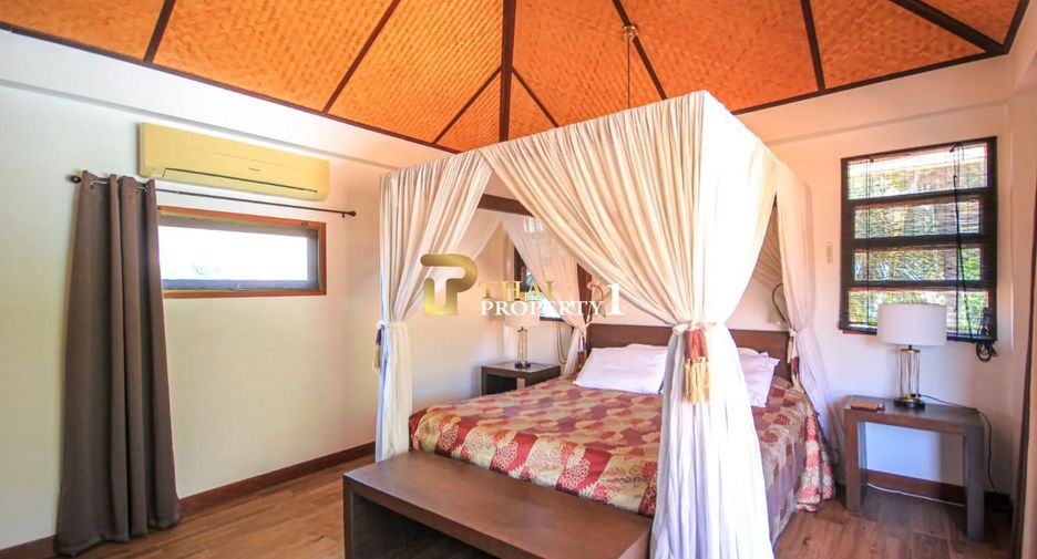 For sale 3 bedrooms villa in Hua Hin, Prachuap Khiri Khan