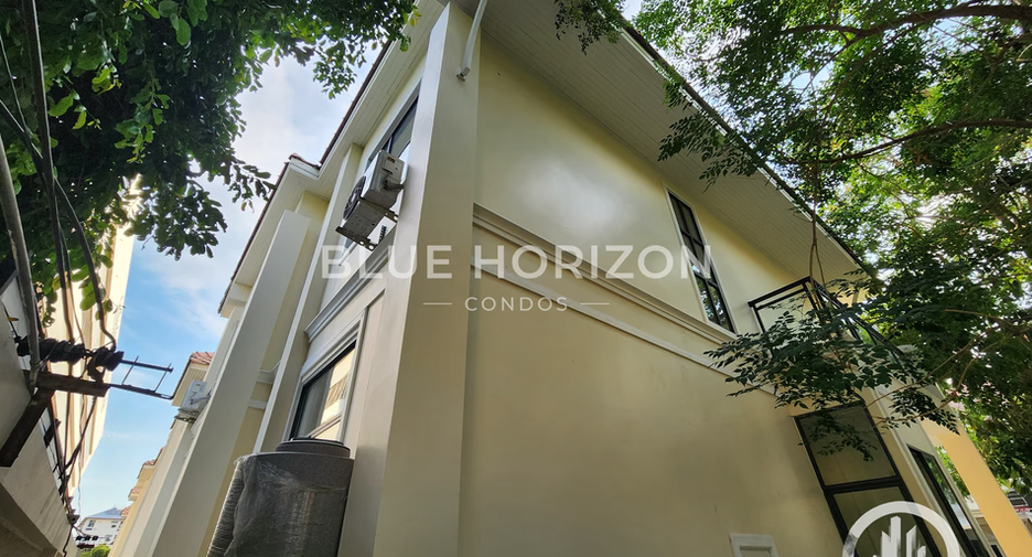 For sale 4 bedrooms house in Bang Lamung, Chonburi
