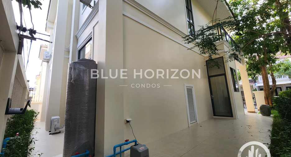 For sale 4 bedrooms house in Bang Lamung, Chonburi