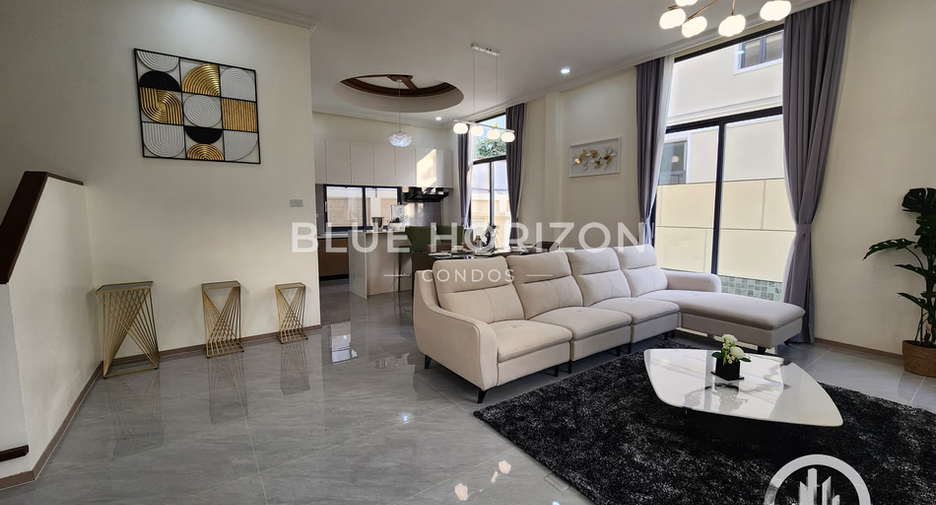 For sale 4 bedrooms house in Bang Lamung, Chonburi