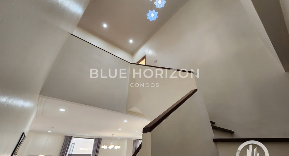 For sale 4 bedrooms house in Bang Lamung, Chonburi