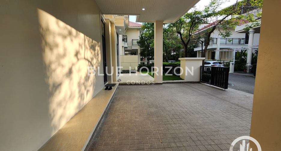 For sale 4 bedrooms house in Bang Lamung, Chonburi