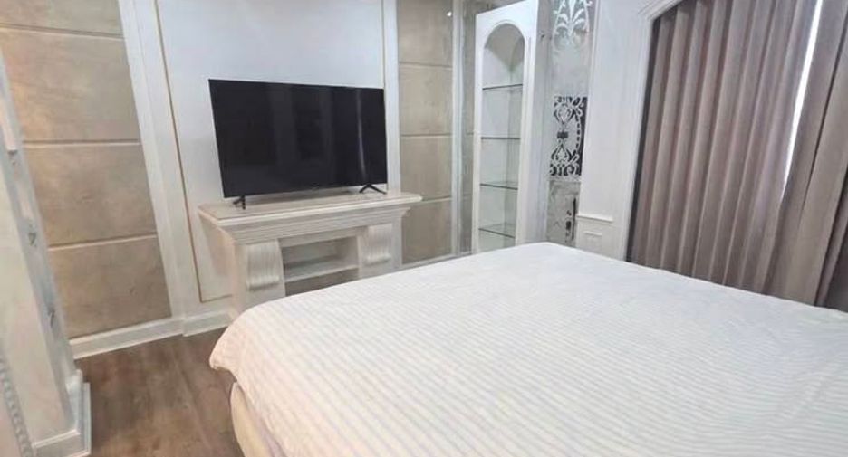 For rent 5 bedrooms house in Bang Kapi, Bangkok
