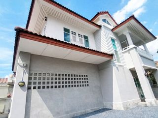 ให้เช่า 3 ห้องนอน บ้านเดี่ยว ใน บางกะปิ, กรุงเทพฯ