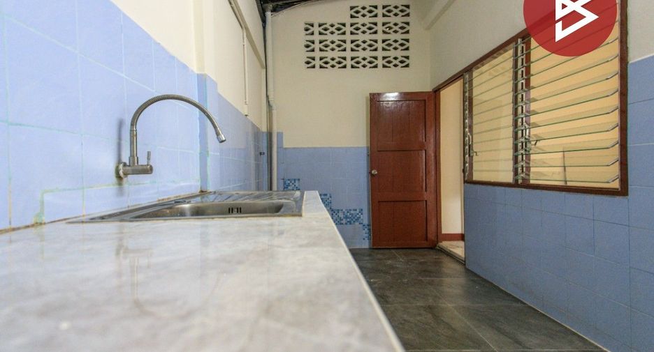 À vendre 3 chambres maison de ville à Mueang Samut Prakan, Samut Prakan