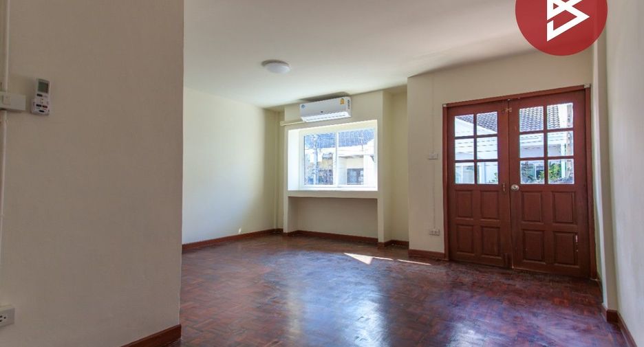 À vendre 3 chambres maison de ville à Mueang Samut Prakan, Samut Prakan