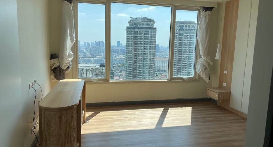 Wohnung zur Miete und zum Kauf mit 3 Zimmer in Sathon, Bangkok