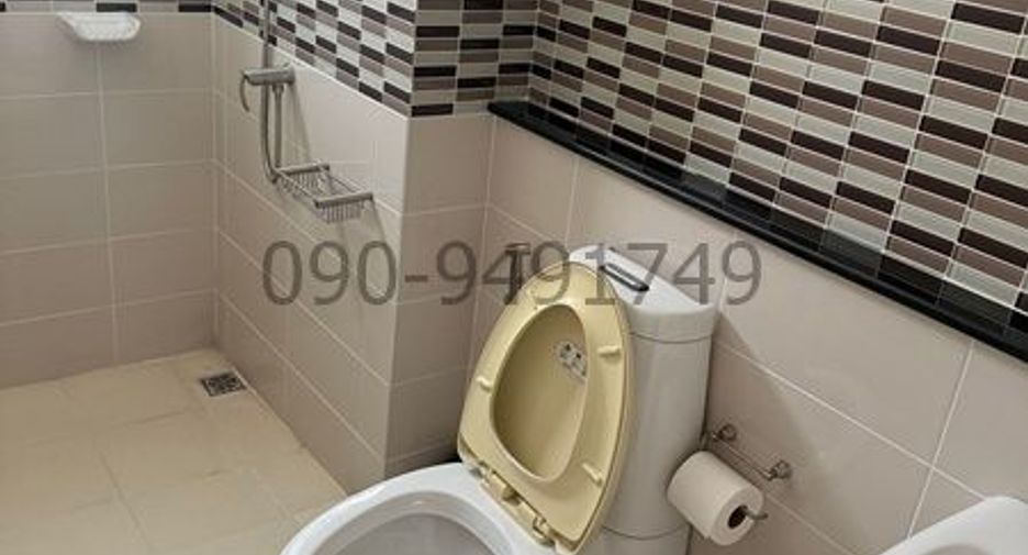 For rent 3 bedrooms townhouse in Suan Luang, Bangkok