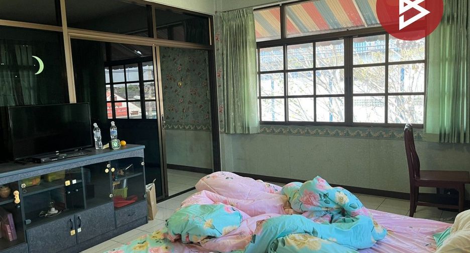 For sale 3 bedrooms retail Space in Phra Samut Chedi, Samut Prakan