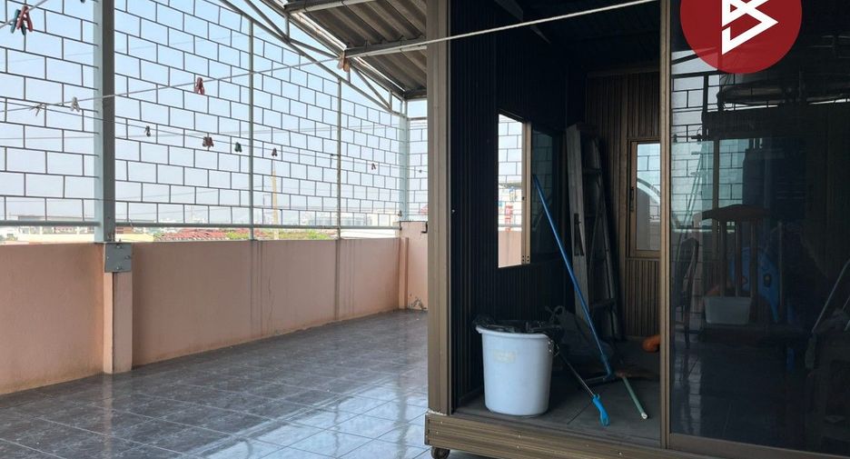 For sale 3 bedrooms retail Space in Phra Samut Chedi, Samut Prakan