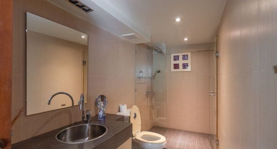 À vendre 3 chambres condo à Watthana, Bangkok