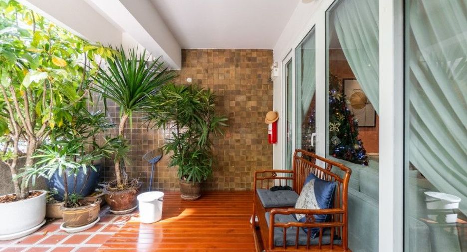 À vendre 3 chambres condo à Watthana, Bangkok