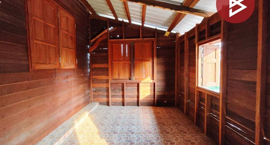 For sale 3 bedrooms house in Bang Mun Nak, Phichit