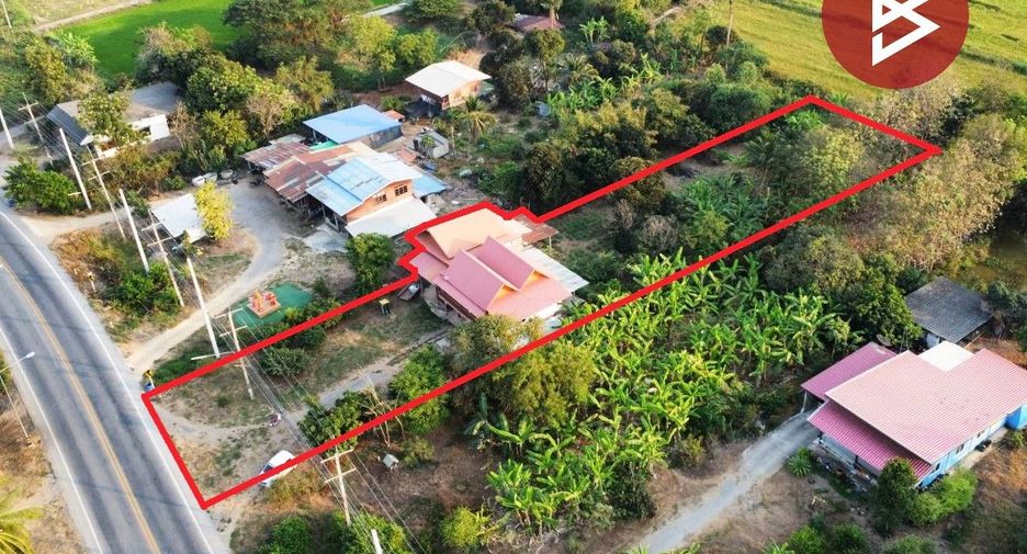 For sale 3 bedrooms house in Bang Mun Nak, Phichit