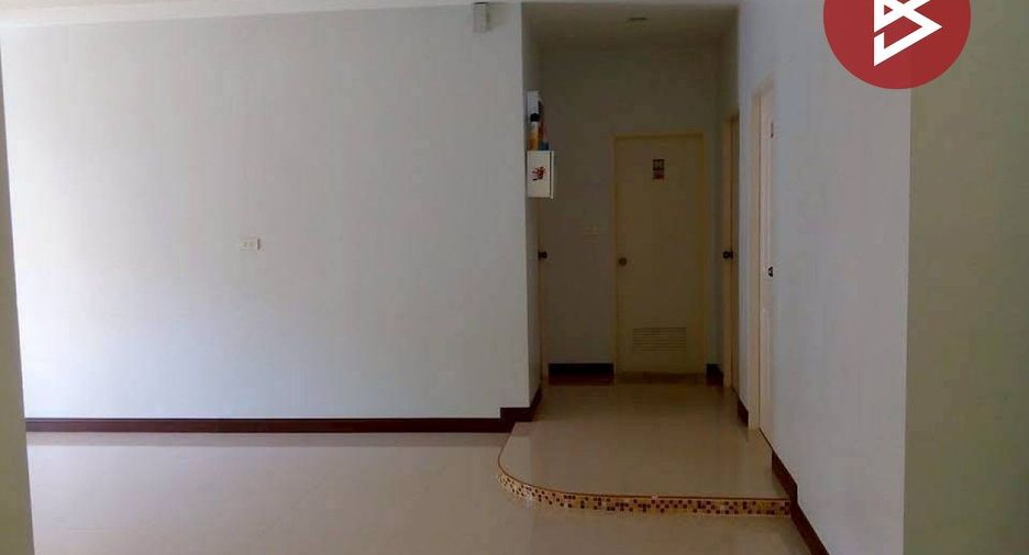 À vendre 3 chambres maison à Pluak Daeng, Rayong