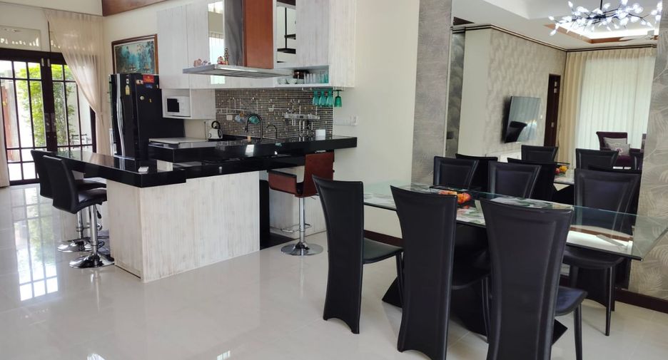 For sale 3 bedrooms villa in Thalang, Phuket