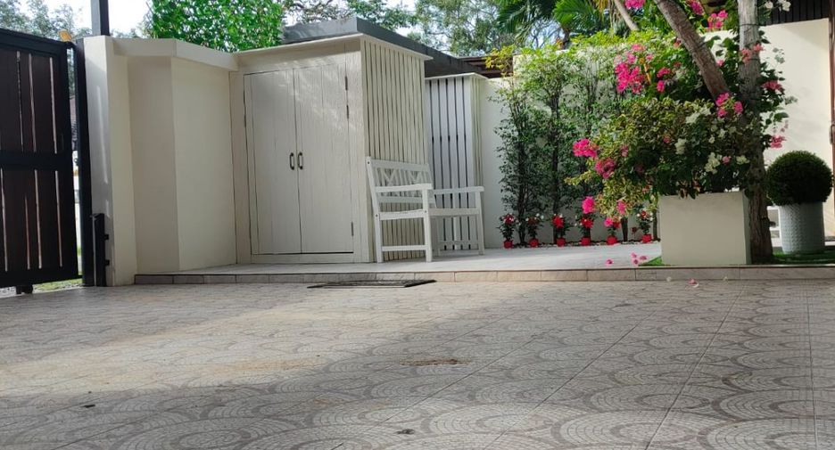 For sale 3 bedrooms villa in Thalang, Phuket