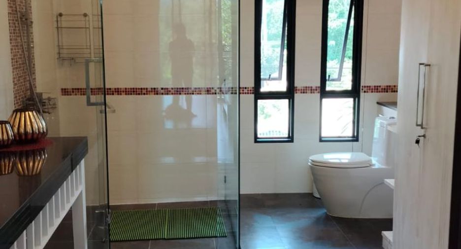 For sale 3 bedrooms villa in Thalang, Phuket