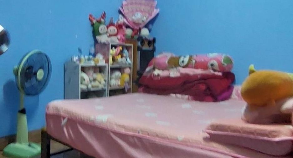 For sale 1 bed townhouse in Mueang Samut Prakan, Samut Prakan