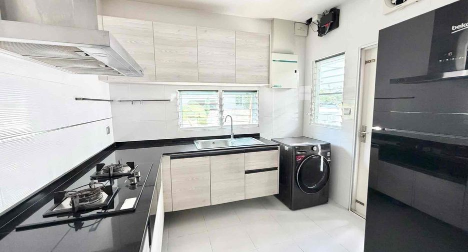 For rent 3 bedrooms house in Bang Phli, Samut Prakan