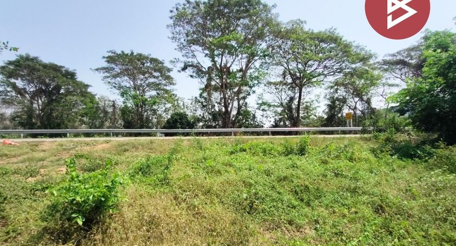 Grundstück zum Kauf in Mueang Uttaradit, Uttaradit