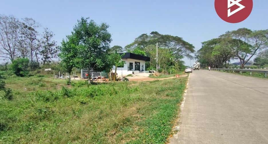 Grundstück zum Kauf in Mueang Uttaradit, Uttaradit